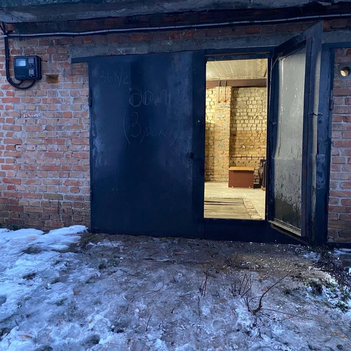 гараж з переоформленям