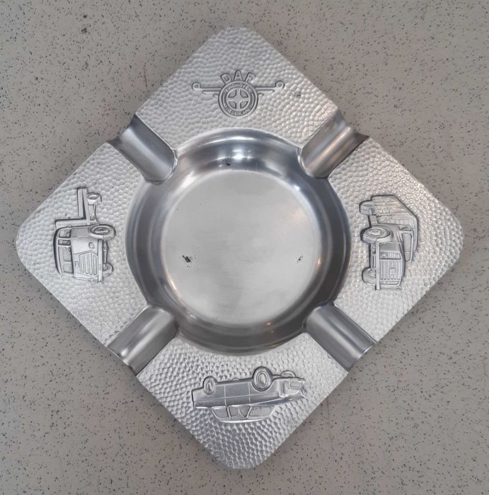 Cinzeiro Antigo, publicidade automóvel "DAF"