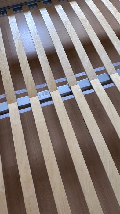 Cama Tarva + Estrado Luröy