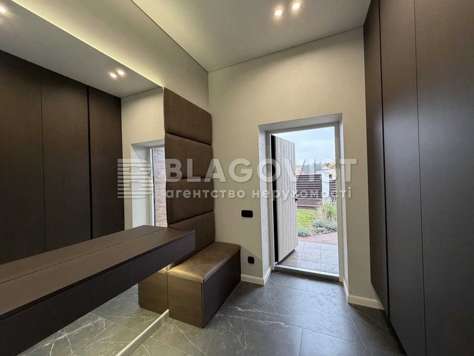 NEW БЕЗ % 3к Новий ремонт будинок  165м2 8 соток Стоянка Гореничі