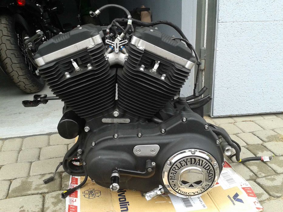 Harley sportster silnik rozrusznik 8tys mil części ABS