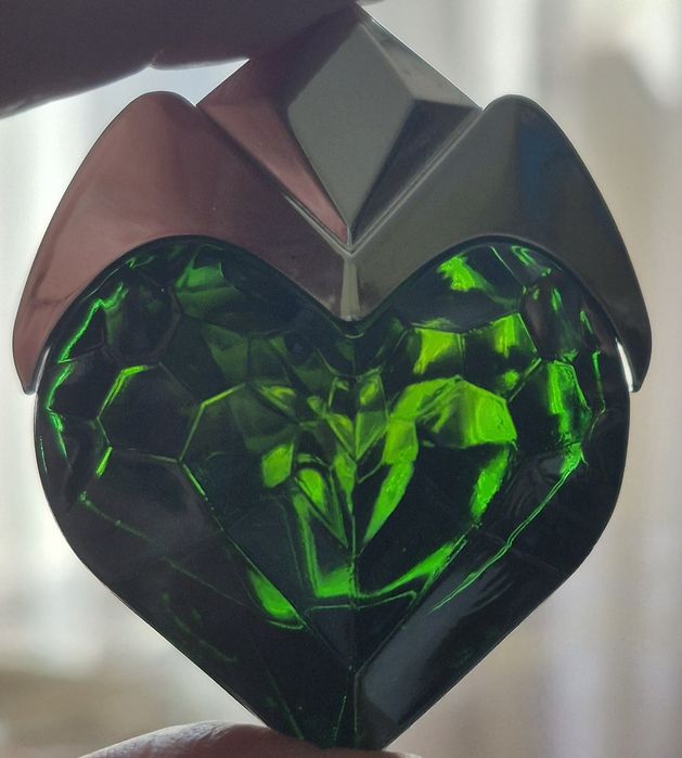 Mugler Aura, miniatura