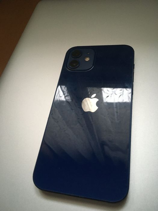 Iphone 12 64gb стан на фото