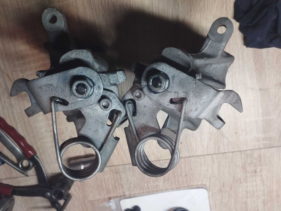 Суппорт  audi 100 с4, A6 с4, vw golf 4, vw golf 5, vw t4