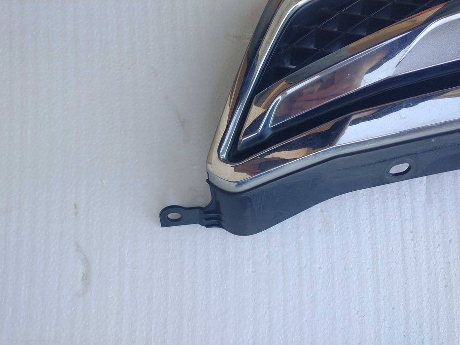 Subaru Legacy V Atrapa, Grill 2009-14, oryginalny, CAŁY