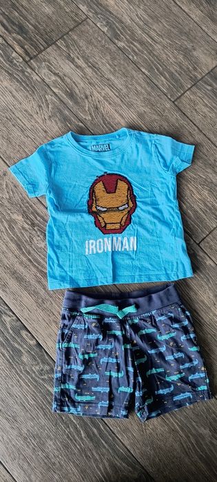 Koszulka i spodenki Lupilu rozm. 98