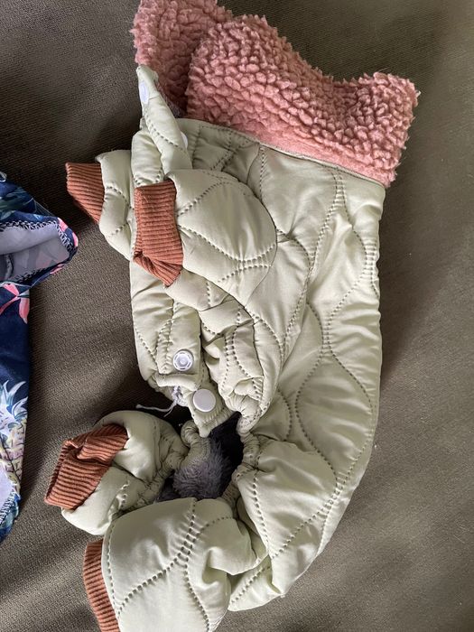 Продам одяг на собаню.