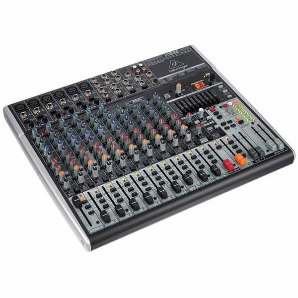 Behringer Xenyx X1832USB Recondicionada