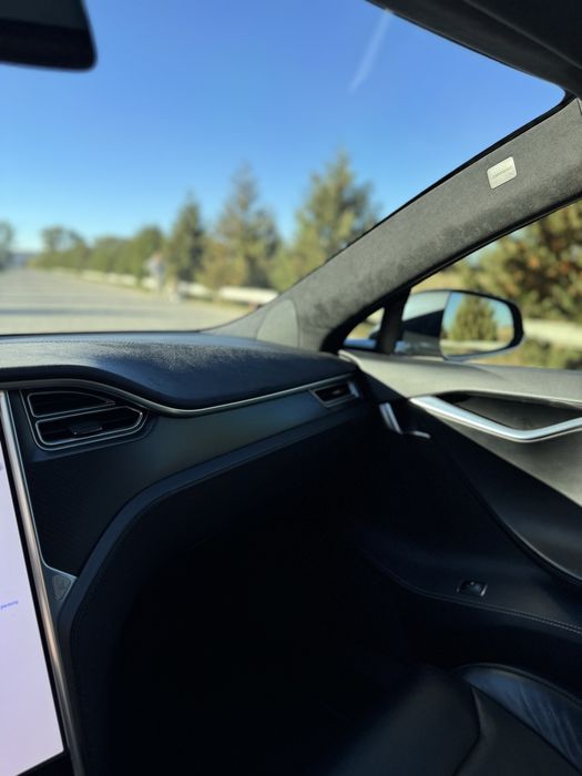 Tesla model S 90D