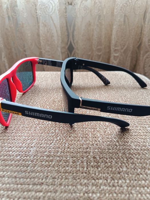 Поляризаційні окуляри Shimano.