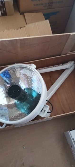Lâmpada Cirúrgica Centurion Excel surgery lamp