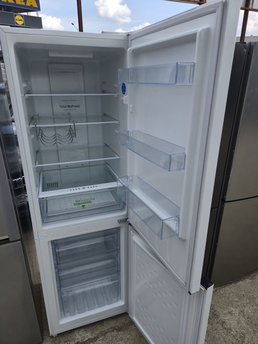 JANKI, ul. Wspólna 6 Lodówka Amica