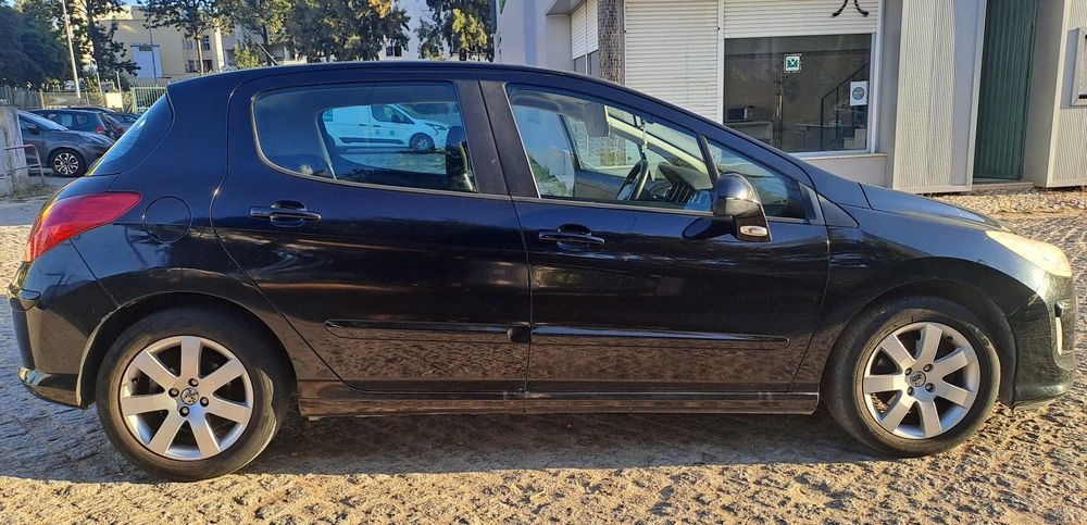 Peugeot 308 1.6 Hdi Sport — photo 3