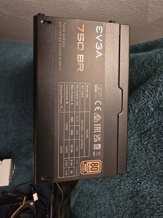 Monitor LG 27" + Diverso material informático