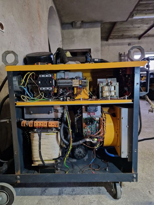 Sprzedaż półautomatu spawalniczego