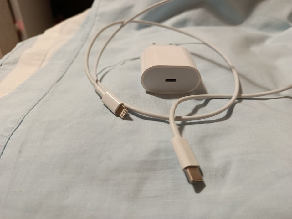 Зарядка для айфона