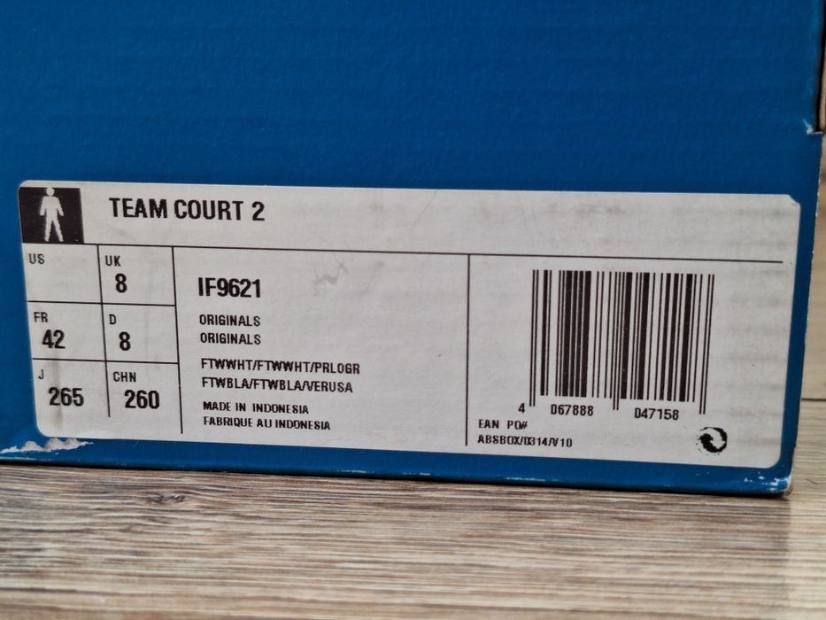 Nowe Adidas 42 team court2 białe