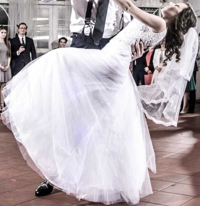 Suknia ślubna XS księżniczka biała koronka perły