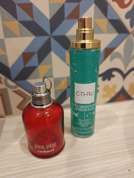 pusta butelka szklana Amor Amor cacharel c- thru luminous emerald