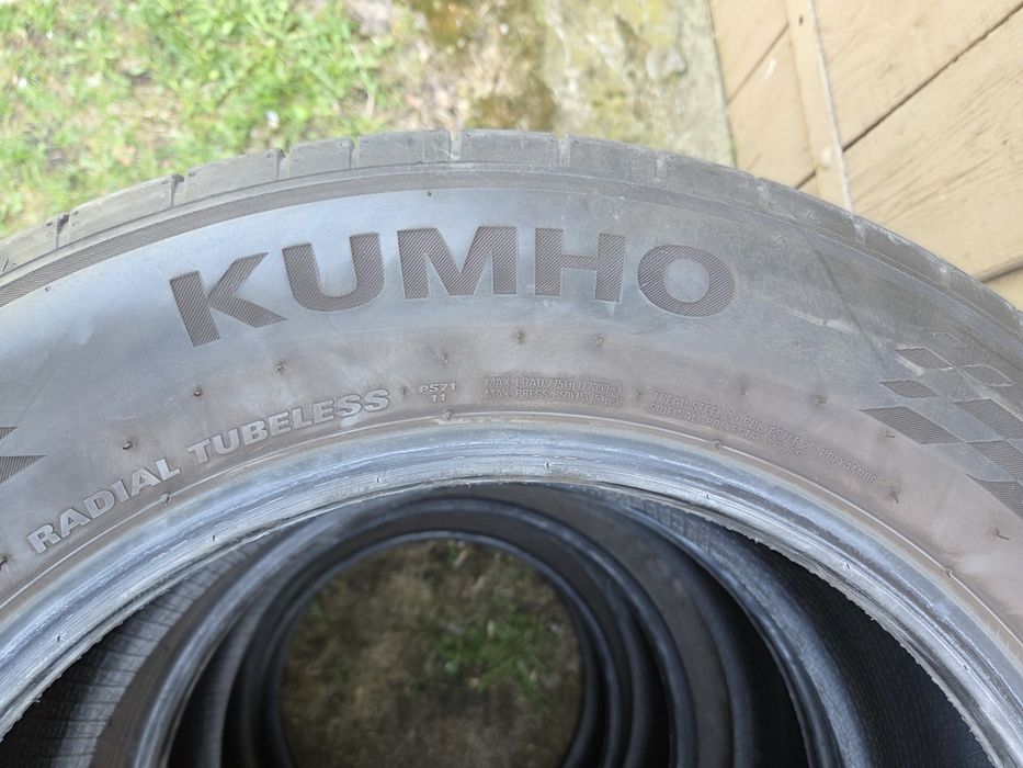 Opony letnie  215 65r17  Kumho rok 2024