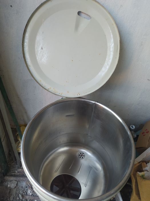 Продаю пральну машину в робочому стані