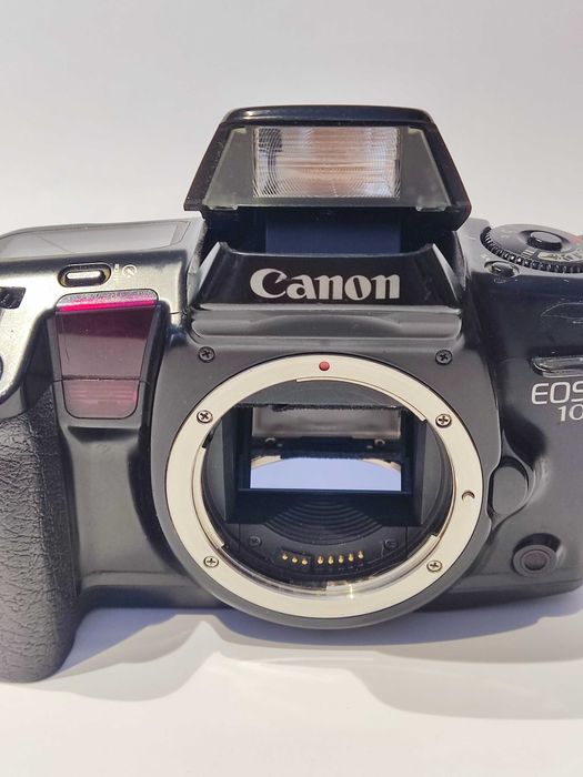 Câmara Canon EOS 10 - Analógica