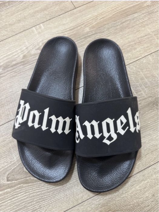 Слайдери Palm Angels
