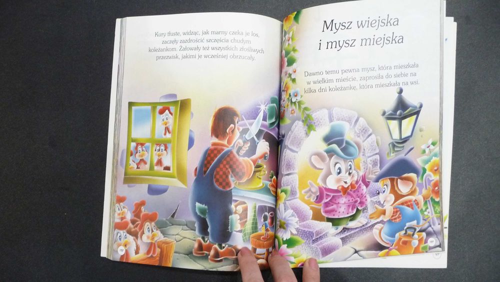 Bajki świata. Wydawnictwo Oleksiejuk. Książka bogato ilustrowana.