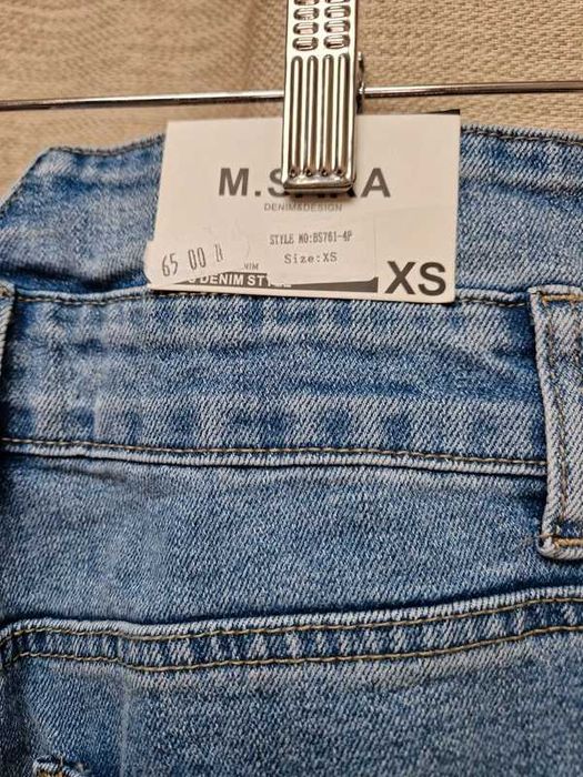 NOWE jeansy z wysokim stanem Mom fit M.Sara XS/34