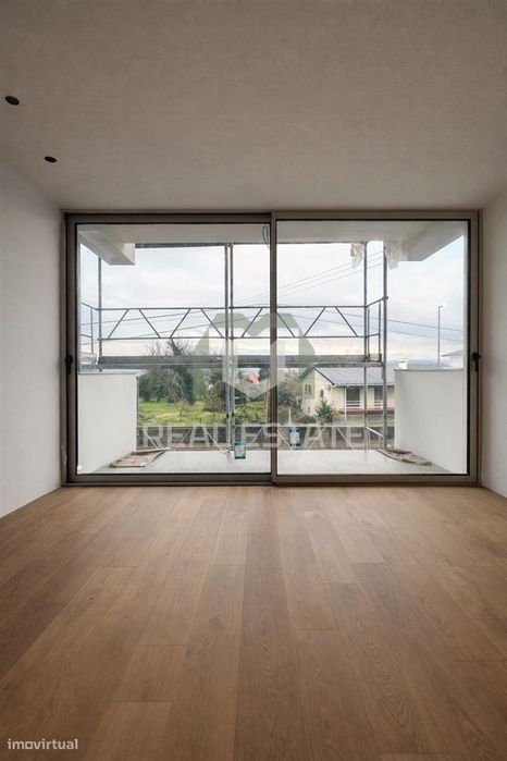 Apartamento T3 NOVO no centro de Amares