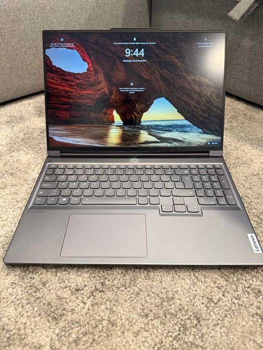 Lenovo Legion Slim 7 Gen 8 Portátil Gaming 240 Hz
