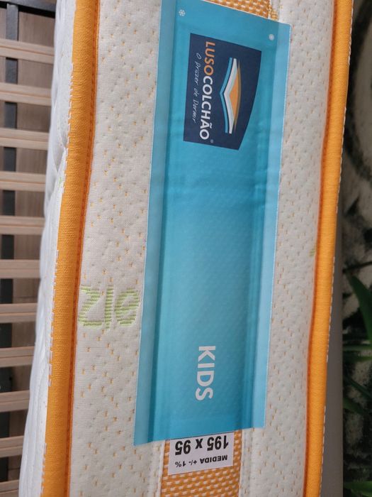 Estrado e colchao 195x95