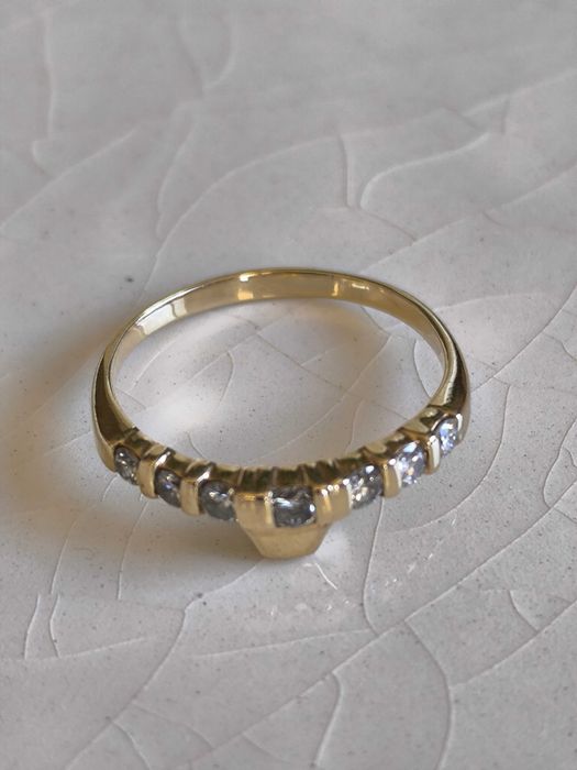 Pierścionek/obrączka z brylantami 0,25 CT / certyfikat