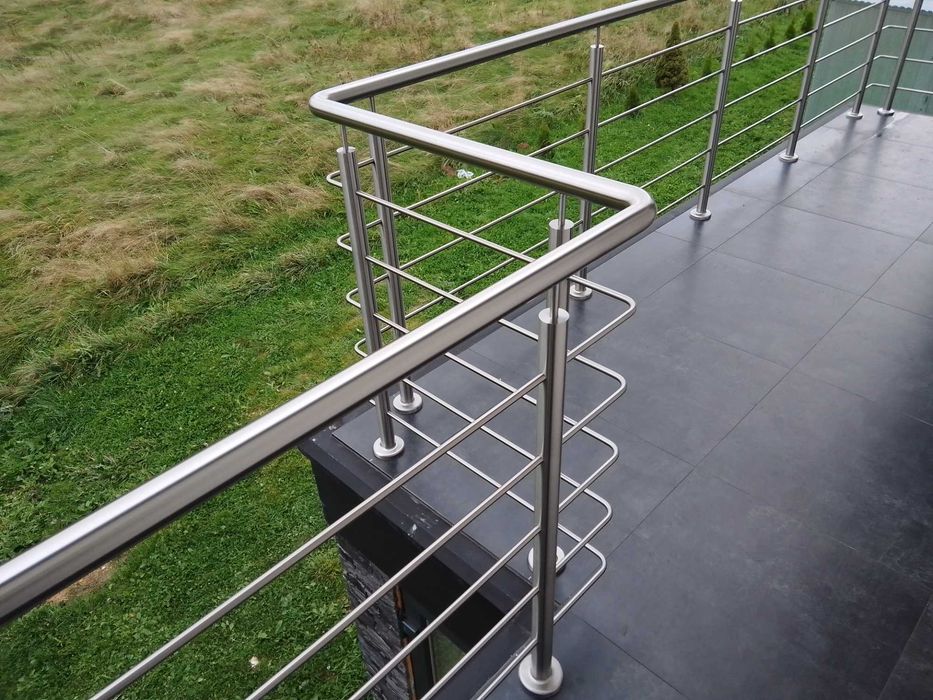 Balustrady nierdzewne barierki ze stali nierdzewnej inox nierdzewka schody balkon taras