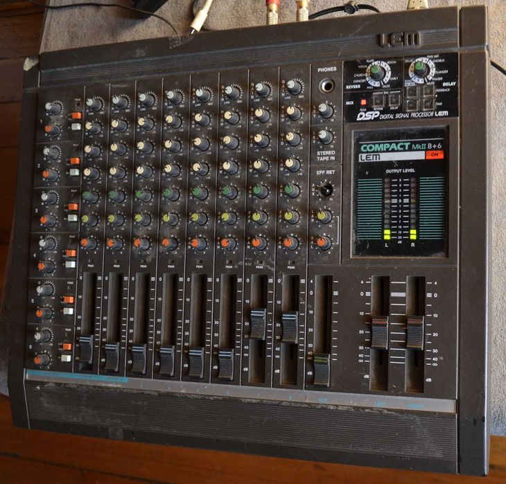 LEM  Compact Mk ll 8+6  Mixer audio ze wzmacniaczem 2x120w 14-kanałowy  Włoski