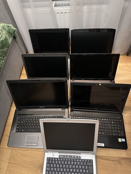 Laptopy 7 sztuk pakiet