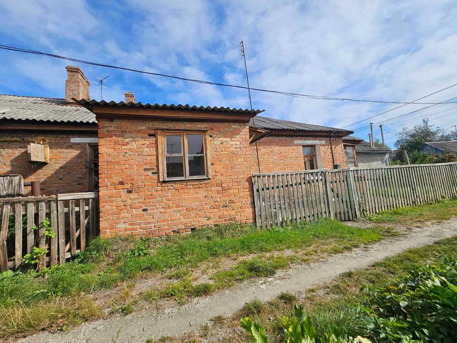 Продаємо частину будинку на Крошні