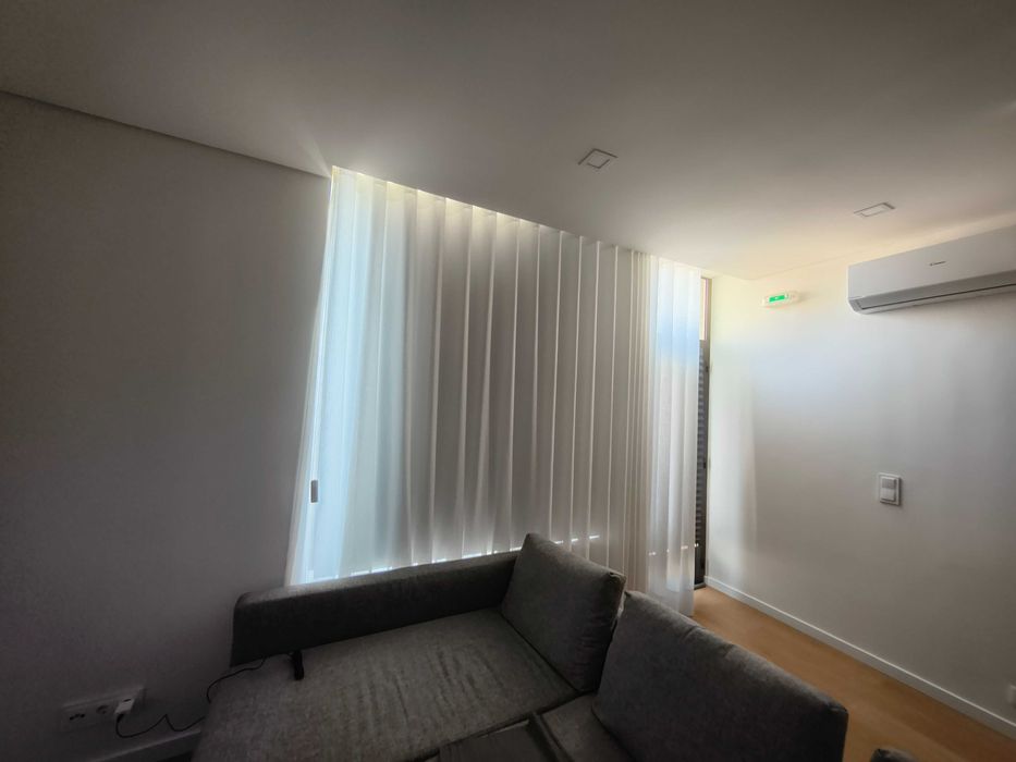 OPORTUNIDADE EM BARCELOS - Apartamento moderno + Anexo privativo (VENDA PARTICULAR)