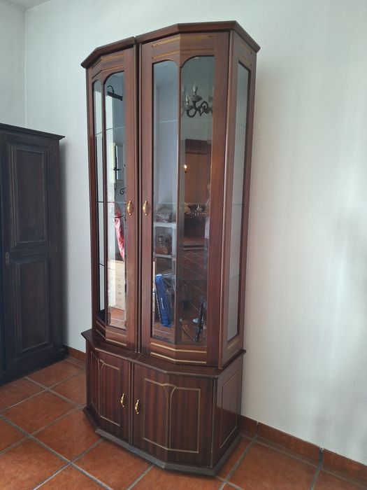 Par Cantoneiras Vitrine Madeira Escura Vidro
