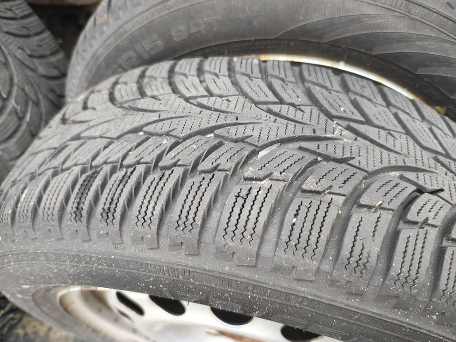 Koła całe opony zimowe Mini Cooper S.