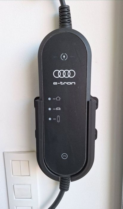 Suporte carregador EV Audi e-tron