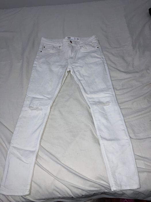 Calça branca da bershka