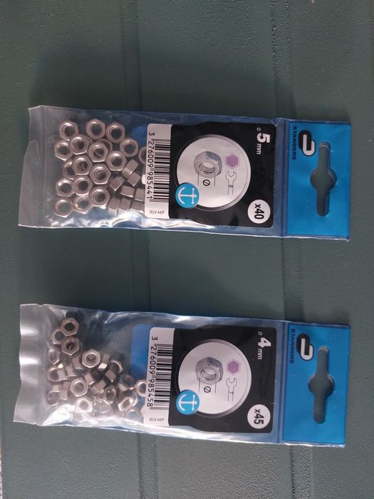 Embalagens novas de porcas inox 4mm e 5mm