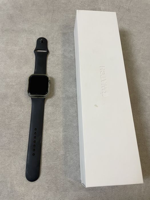 Apple watch series 5, 44 мм , Spase gray.