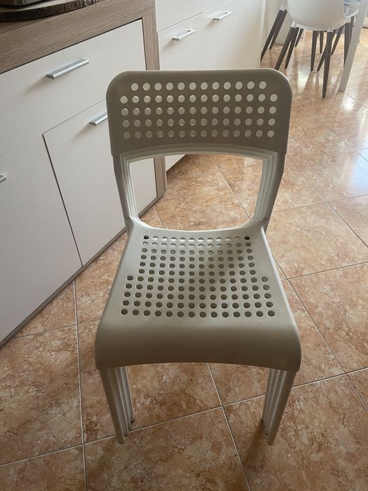 Conjunto pratico Banco corrido Ikea e cadeiras