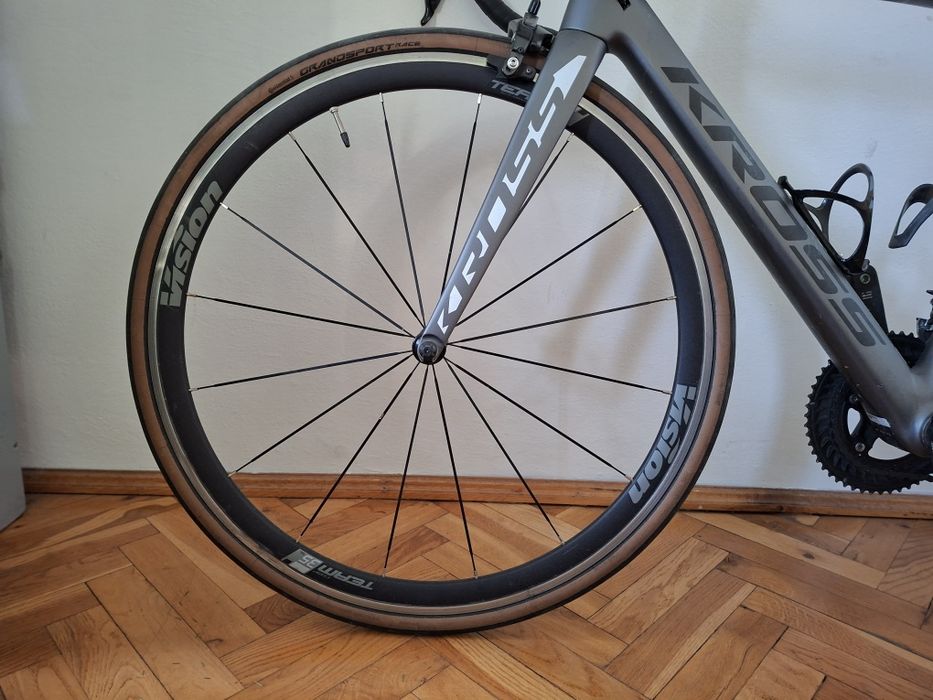 Rower szosowy Kross Vento 7.0 rozmiar M Shimano 105