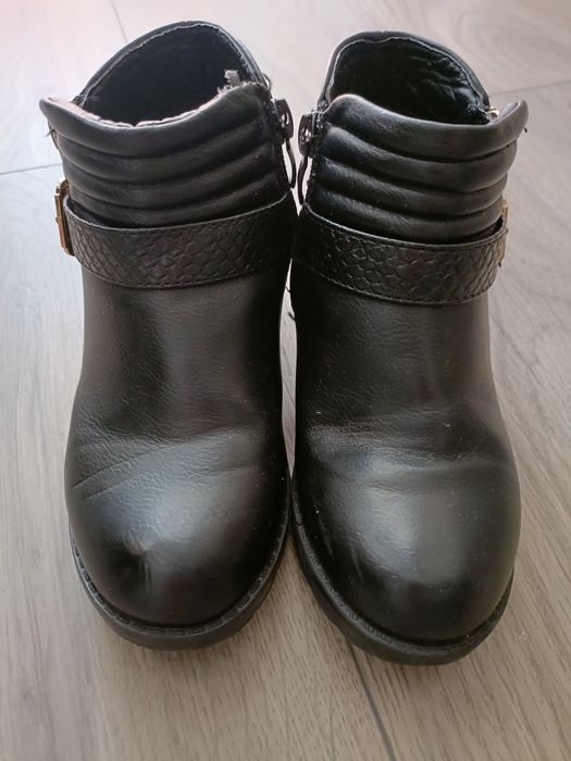 Kozaczki na niskim obcasie, rozmiar 31