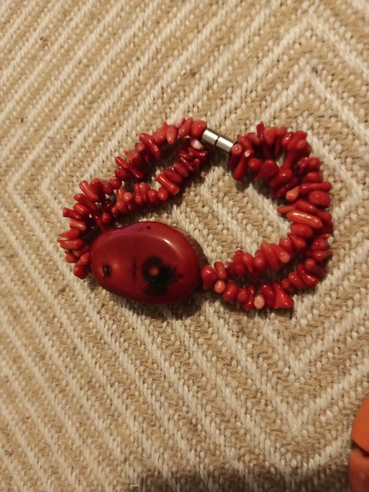 Коралове намисто