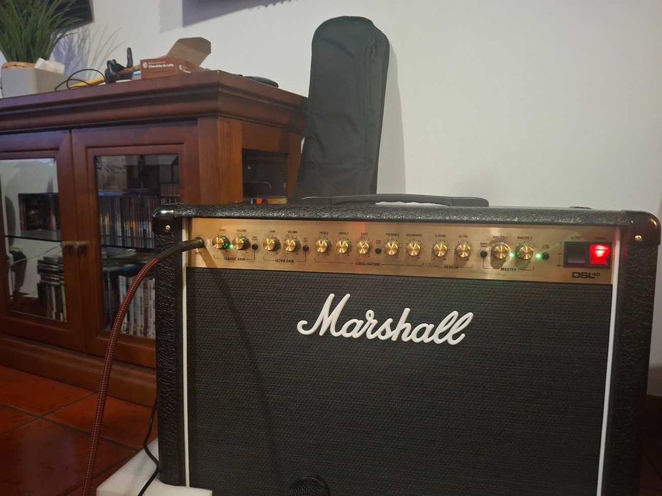 Amplificador a válvulas Marshall DSL40CR- Garantia até 2027- Como novo