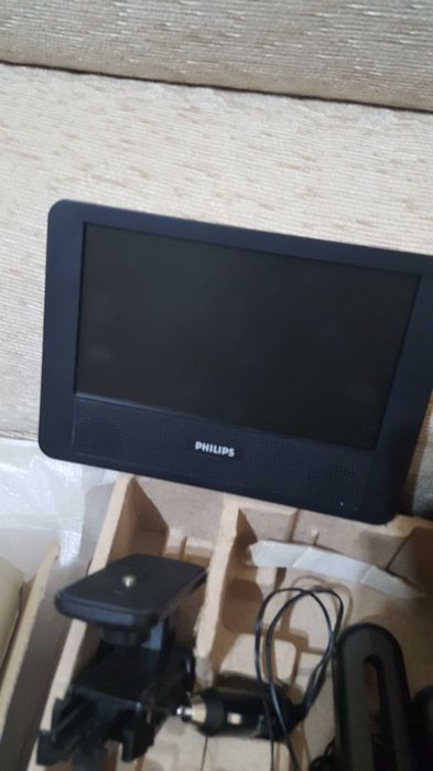 Philips PET-719.NOVO.Portable DVD Player(7").perfeito para auto.